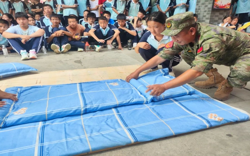 淬煉青春，書寫新章——寧強榮程中學2024級新生國防教育工作紀實