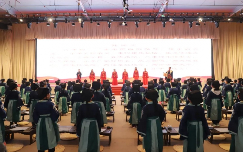 800余組家庭，近1800人，這兩場盛大的“開筆禮”，讓孩子們終身難忘！