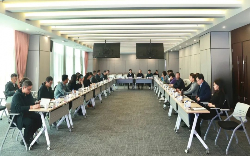 天津鋼協(xié)、冶金商會、青企協(xié)、青商會一行到訪榮程集團并召開首期“未來領航者青培會”