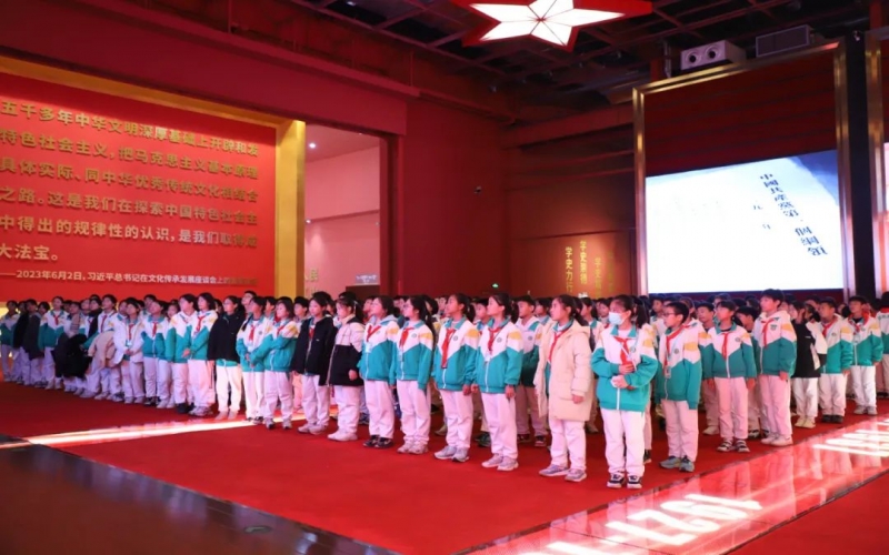 讓紅色基因 革命薪火代代相傳 天津市實驗中學濱海學校600余名師生走進時代記憶